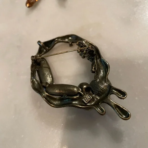 Rare Vintage BG Signed Brooch and Matching Earrings - Picture 6 of 7